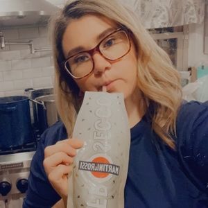 Meet your Posher, Jillian